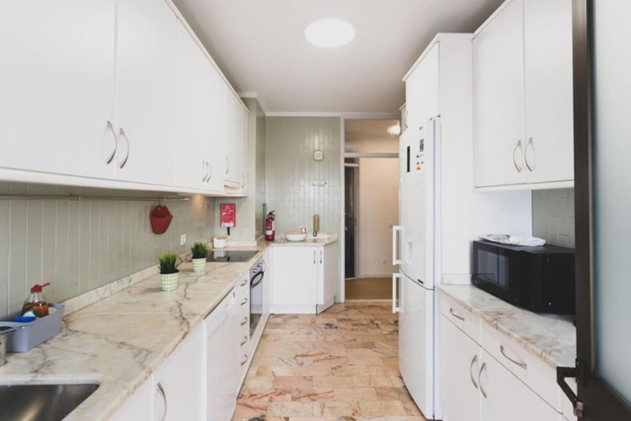 Apartment Aposentus - Elegant Functionality Downtown