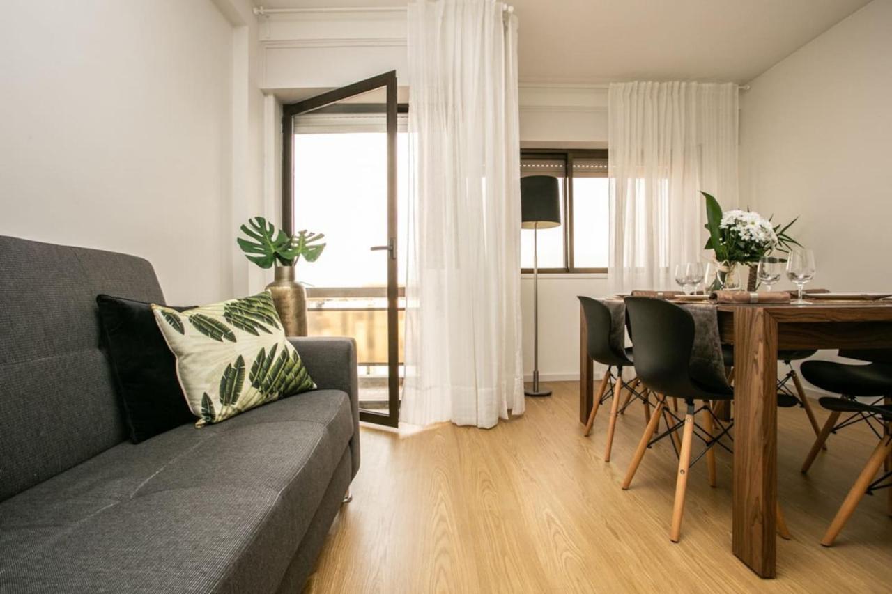 Aposentus - Elegant Functionality Downtown Porto
