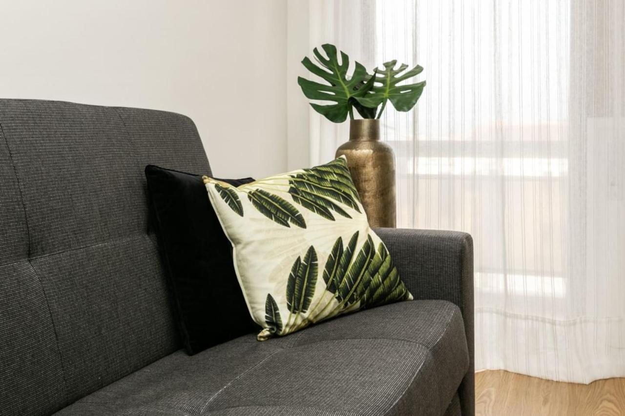 Aposentus - Elegant Functionality Downtown *