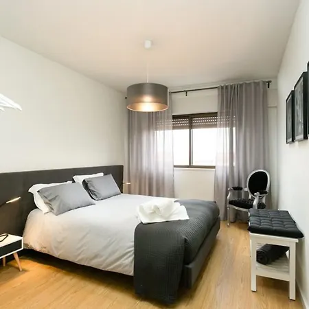 Aposentus - Elegant Functionality Porto Downtown Apartment Exterior photo