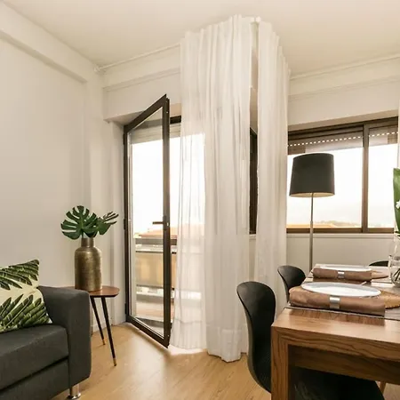 Aposentus - Elegant Functionality Porto Downtown Apartment Exterior photo