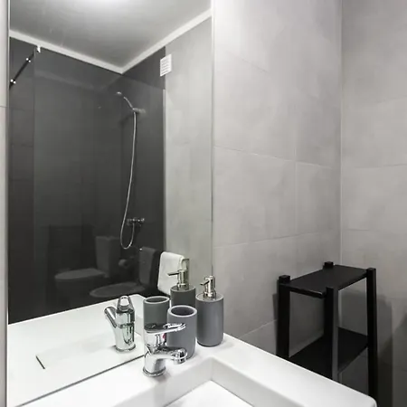Aposentus - Elegant Functionality Porto Downtown Apartment Exterior photo